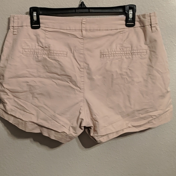 Khaki shorts - Picture 2 of 2